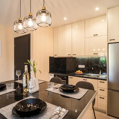 K-Hill Suites Apartment Alepou